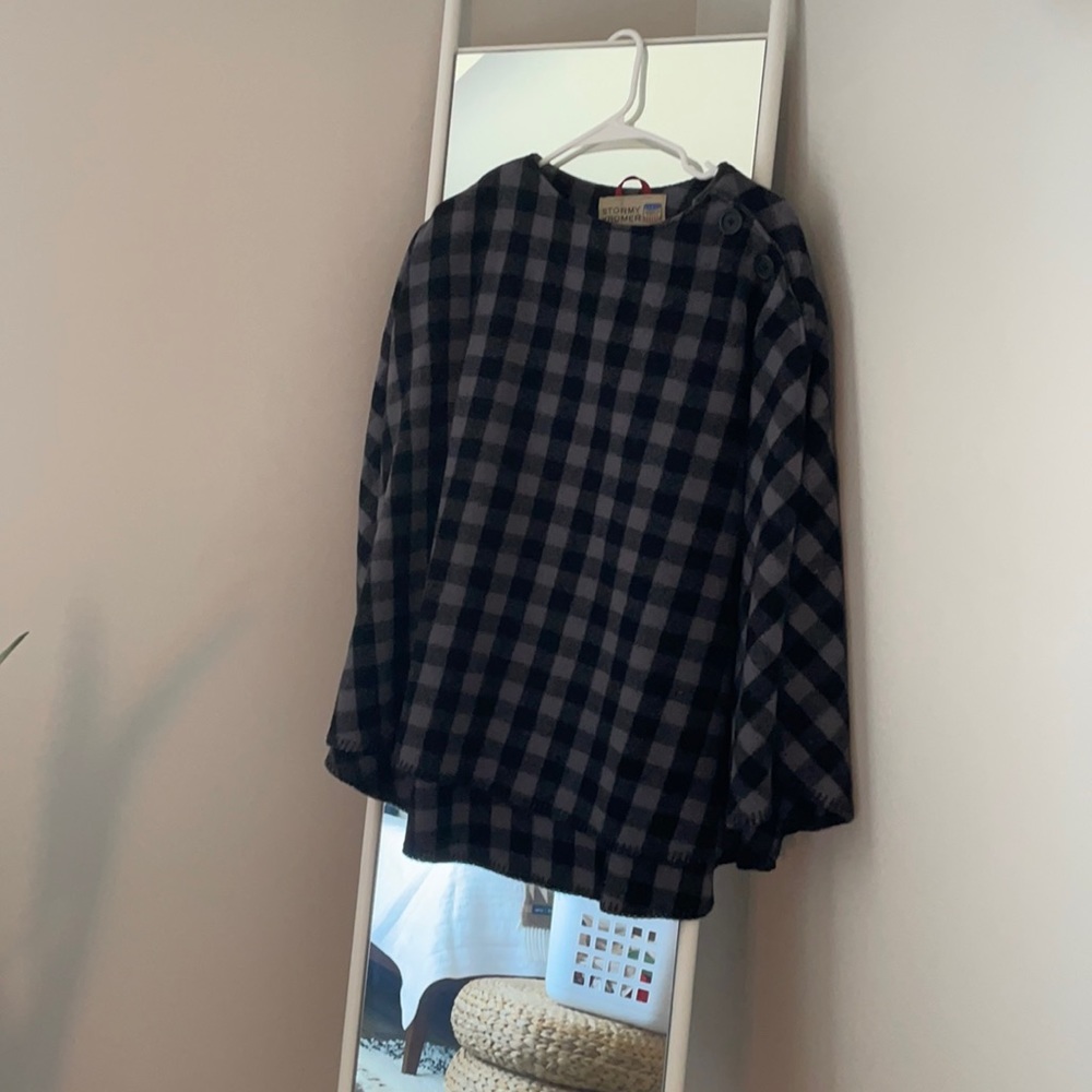 One Size Stormy Kromer Cape. One Size. 80% wool, 20% nylon.